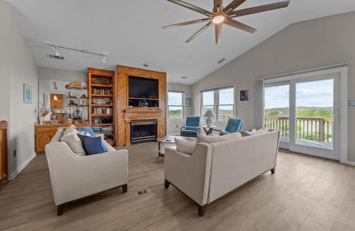 Waves House | Dolphin Watches