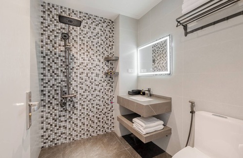 Ba Dinh Apartment | Dom's Residence| Deluxe Suite | Japanese Town