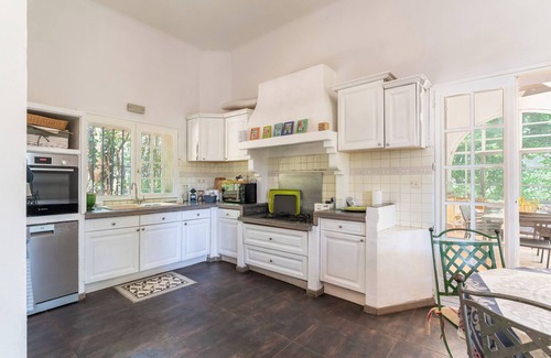 Grans House | Domaine Beauchamp mansion with private swimming pool close to the golf course