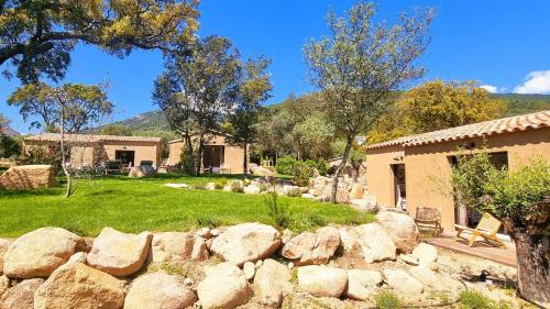 San-Gavino-di-Carbini Villa | Domaine de Gialla Bergerie Prugna, 8 pers, piscine chauffée, 10 mn plage
