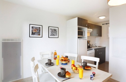 Audierne House | Domaine de la Baie-T3 duplex 6 pers. by Interhome