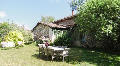 Bourrou House | Domaine de La Maison d'Aum