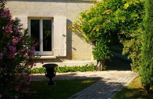 Saint-Andre-de-Cubzac Bed & Breakfast | Domaine de Monein