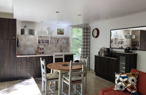 Uchaux House | DOMAINE L'ETANG DES CIGALES 12 PEOPLE