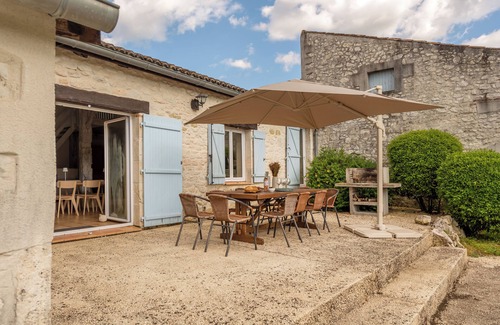 Trentels House | DOMAINE LA GRANJA - Lou Prat