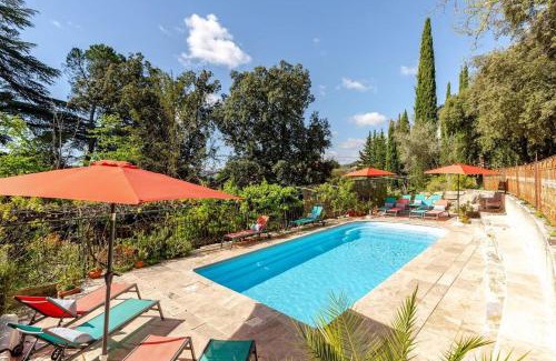 Nyons Bed & Breakfast | Domaine La Tour - SPA - Jacuzzi - Sauna - Massage - 4 SAISONS - Piscine Chauffée Toute l'année - Heated POOL - 800m City Centre Nyons