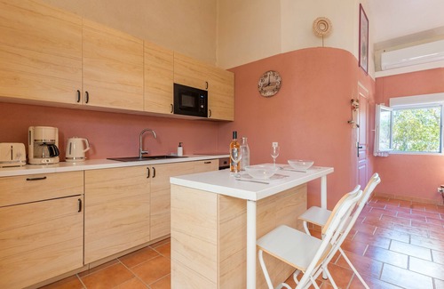 Roussillon House | Domaine plan des devens