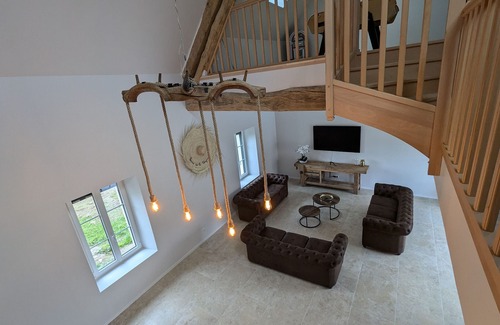 Lorcy Cottage | Domaine Renovated farm with SPA, 15 sleeps, private parking, near Paris