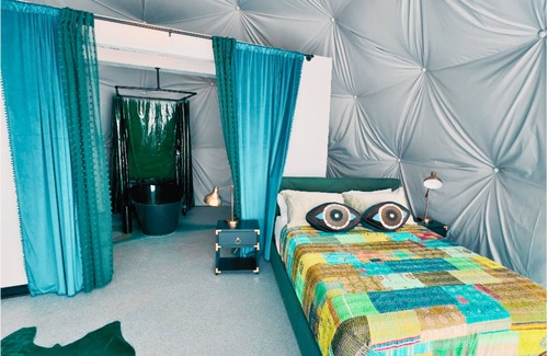 South Haven Resort | Dome 6: Groovy Green Oasis