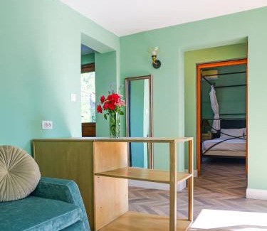 Neptun House | Domeniile Clos des Colombes