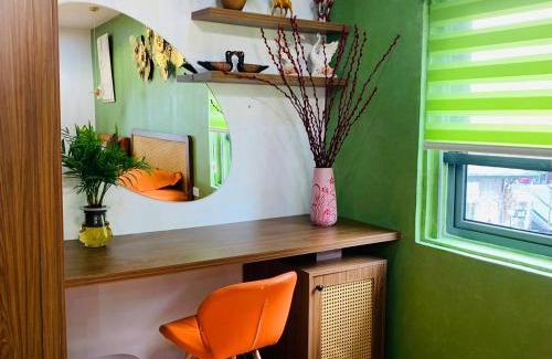 Dong Da Apartment | Domino Home with Banlcony Lake View