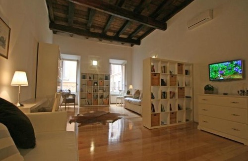 Navona House | Domus Nymphae - QR10366