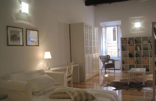 Navona House | Domus Nymphae - QR10366