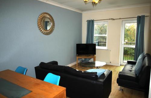 Doncaster Apartment | Doncaster Central Apartment Sleeps 5 Very Quiet
