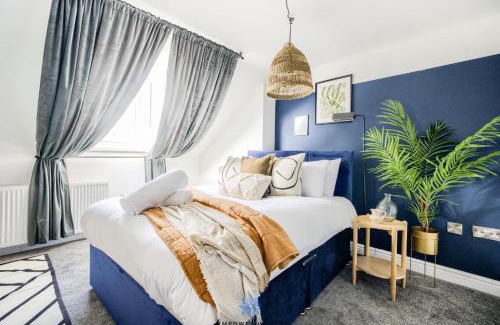 Doncaster House | Doncaster Large Luxury 3 Bedroom House, Sleeps 8, City Centre, Racecourse, Free Parking, by EMPOWER HOMES