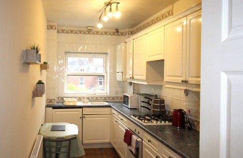 Doncaster Apartment | Doncaster Town Centre - 2 Beds - Plus a Sofa Bed - Lift Access - Very Quiet