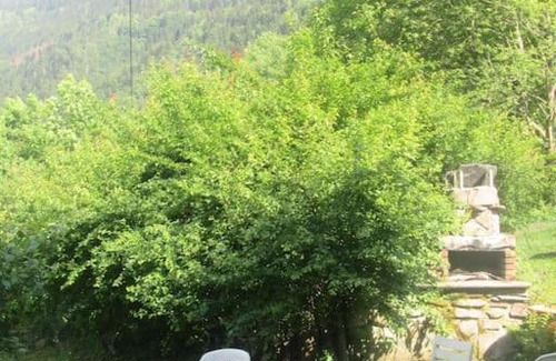 Villard-sur-Doron Apartment | Donjon Savoie France BDSM et libertinage