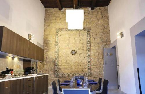 Naples City Centre Apartment | Donna Consiglia Apartment
