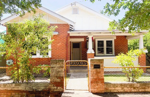Wagga Wagga House | Donnelly's Delight - 2 Donnelly Avenue