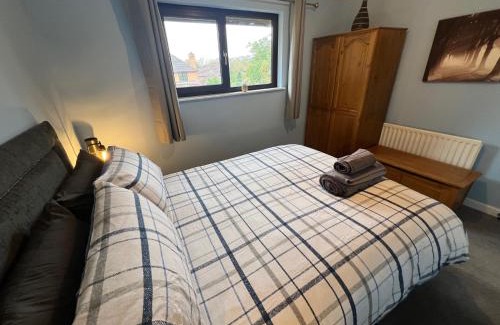 Milton Keynes House | DONT BOOK THIS 2 bed home if you dont want a great house, with super service and close to MK Centre