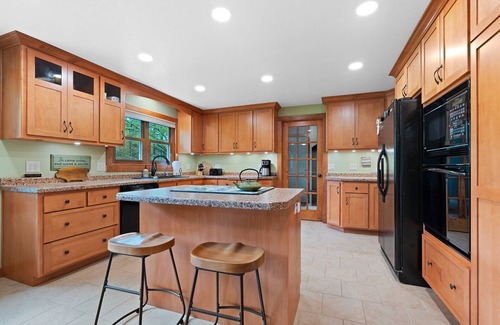 Sister Bay House | DOOR 42! Minutes away from the hustle and bustle of Sister Bay!