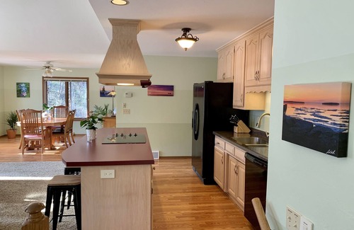 Ephraim House | Door County - Ephraim Home- 3 Suites Nestled In Nature