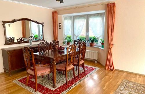 Norderstedt Apartment | Doppelhaushälfte nahe Flughafen Hamburg