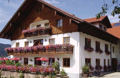 Tiefgraben Apartment | Doppelzimmer 23 - Biobauernhof Kasleitner