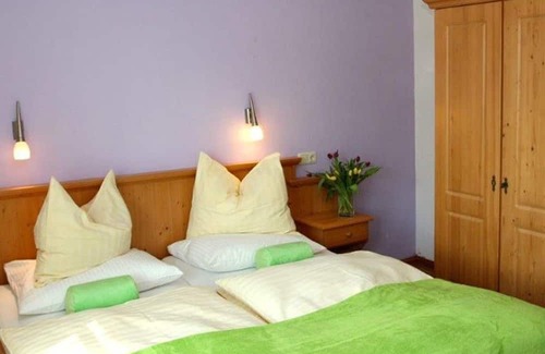 Tiefgraben Apartment | Doppelzimmer 23 - Biobauernhof Kasleitner