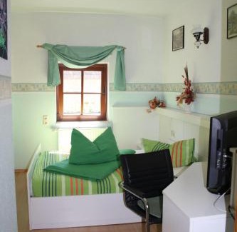Thermalbad Wiesenbad House | Doppelzimmer-in-Wiesa