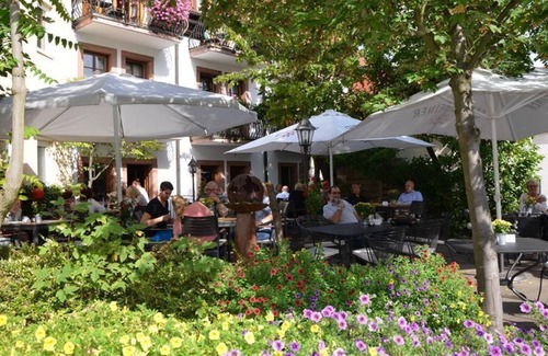 Sankt Martin House | Doppelzimmer, Dusche, WC, Nichtraucher - Hotel-restaurant St. Martiner Castell