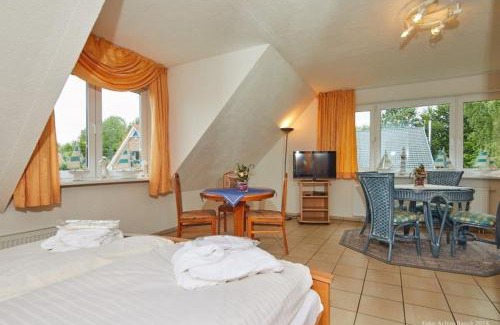 Muehbrook Apartment | Doppelzimmer mit kleiner Pantryküche Gästehaus Unter den Linden