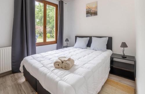 Villeneuve-sur-Lot House | Dordogne Poolside Escape