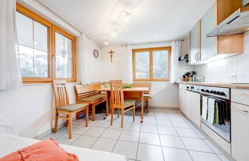 Sonntag Apartment | Dorfblick, Ferienwohnung