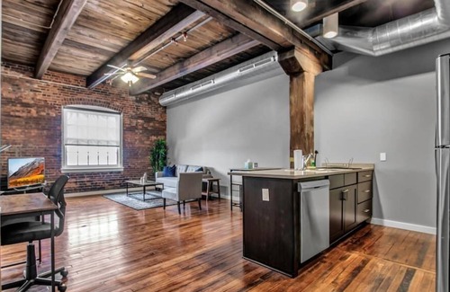 Buffalo Apartment | Dorian 404 · Luxury 2 bedroom Loft Apartment w/ free parking