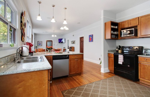 Fairgrounds House | Dorothy's Garden Cottage/Jazzfest Central 40% Off Winter