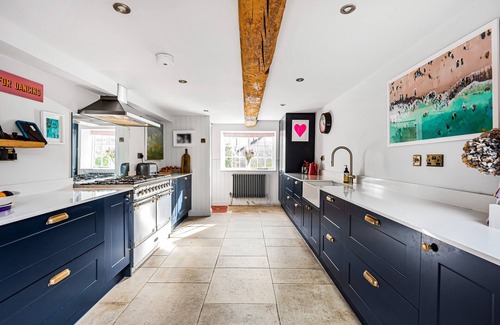 Whitcombe House | Dorset Thatched Cottage in the Heart of a Broadmayne close to the jurassic coast
