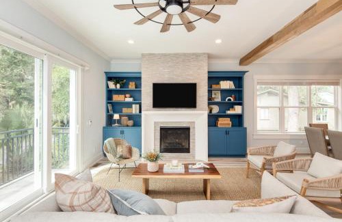 North Forest Beach House | Dory by AvantStay Walk to the Beach Luxe Home