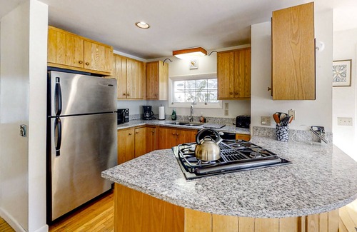 Mount Desert House | Dory Haven: Cove-front Home with sunroom, screened porch & waterfront yard