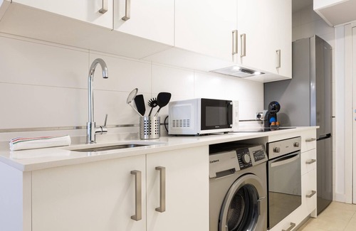 La Merced Apartment | Dos Aceras Ground floor Aircon High speed WiFi
