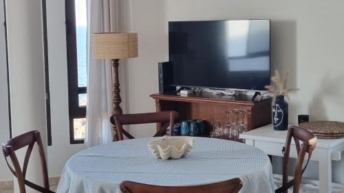 Los Abrigos Apartment | 'Dos Sirenas' Oceanfront Home