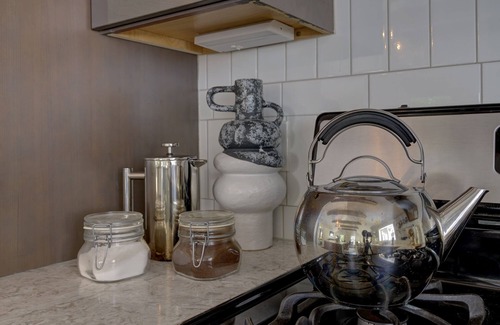 Madison House | Doty ★ Walk to Everything -Hotel Quality- Downtown