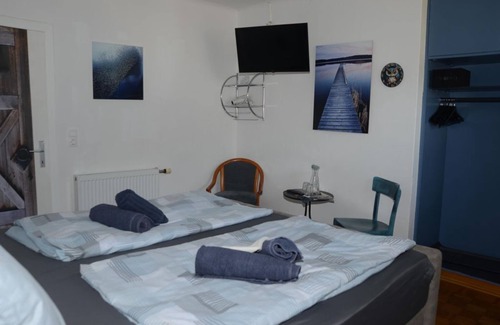 Klopein am Klopeiner See Bed & Breakfast | Double room 7 with balcony - Pension Eule