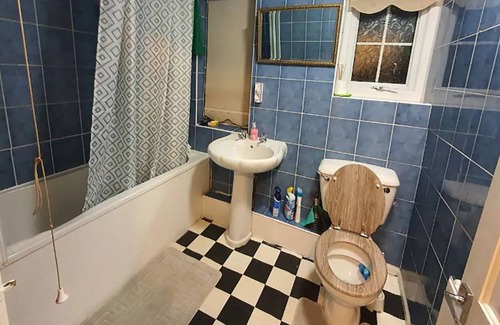 Birch House | Double bed Bedroom Greater Manchester