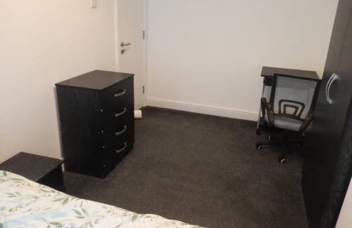 Burnley House | Double-bed (G2) close to Burnley city centre