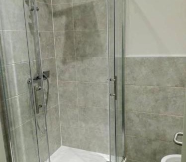 Burnley House | Double bed (R1) close to Burnley city centre