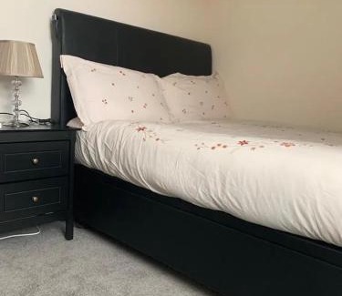 Aylesbury House | Double-bed room in Bierton - Aylesbury