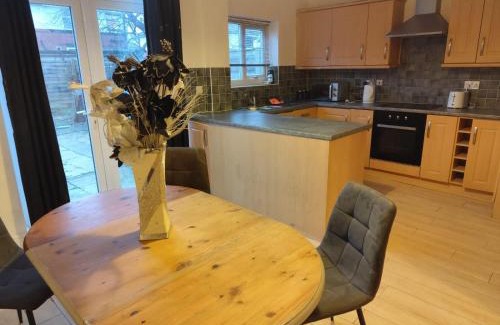 Middleton House | Double Bedroom 78GL1 Greater Manchester