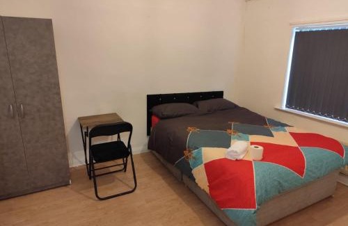 Middleton House | Double Bedroom 78GL1 Greater Manchester