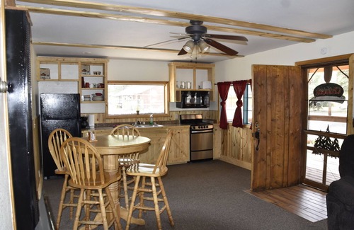 South Fork Cabin | Double cabin with mountain views- Sunset/Sunrise Cabin